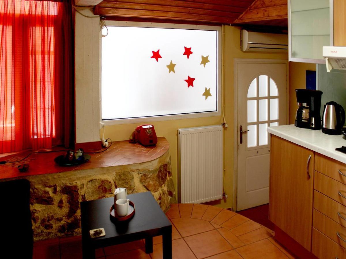 אתונה Sweet Stone Apartment In Imittos מראה חיצוני תמונה